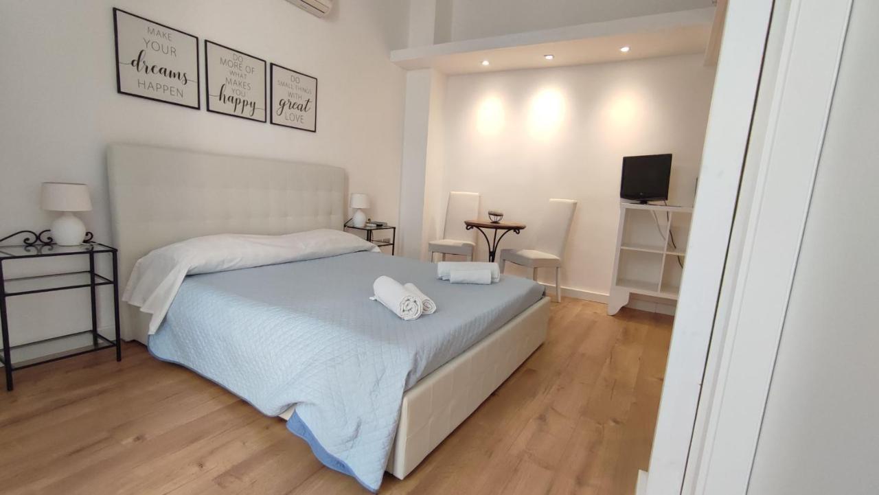 Living Cagliari Marina Bed & Breakfast Eksteriør bilde